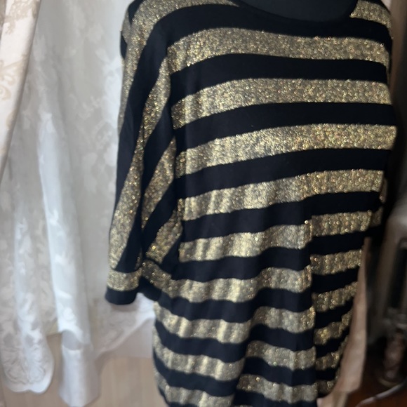 Loft Blouse - Picture 2 of 3